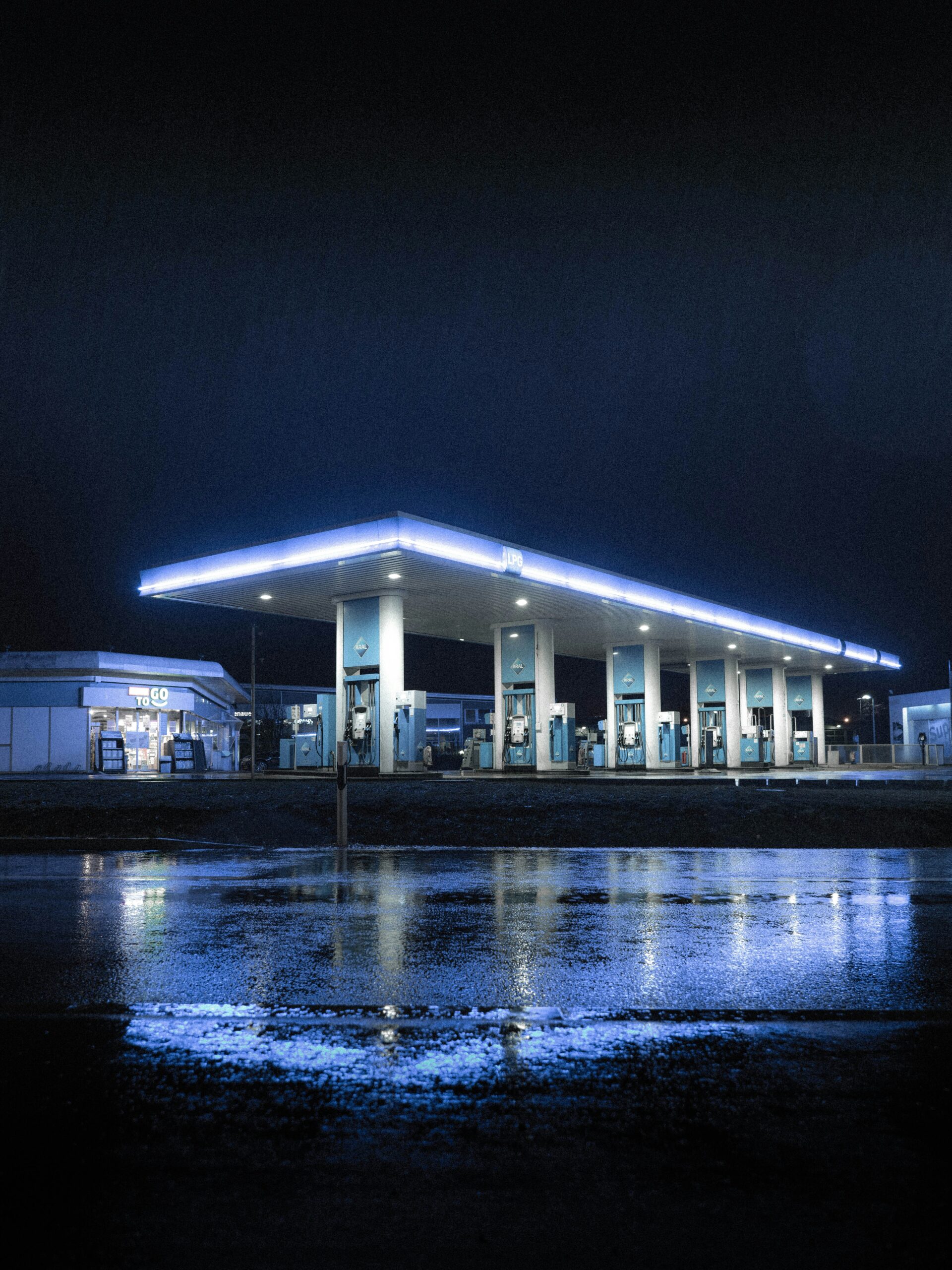 Oil station displaying how oil disruptions affect inflation.